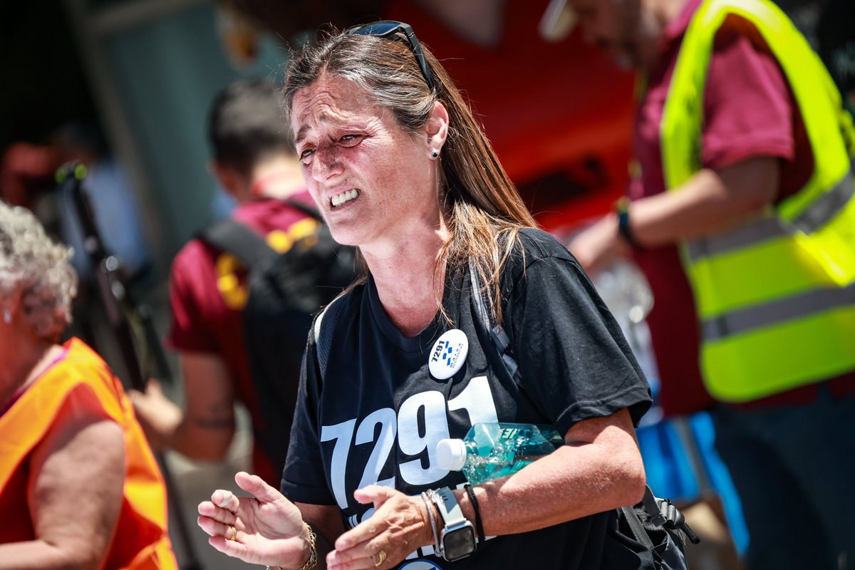 Hoy hemos salido a la calle para defender la Sanidad pública. 

Una sanidad universal, gratuita y de calidad es un derecho, no un privilegio.

#SalvemosNuestraSanidad
