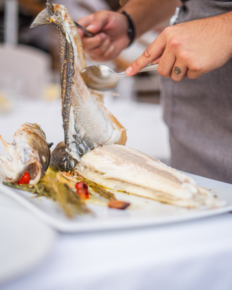 PortPetitRest's tweet photo. 🐟 Experience, professionalism and good work of our dining room team. 

Would you like to see the 'From the sea' section of our menu? 

📲 https://t.co/XiWy096zrQ

#portpetit #calador #mallorca #santanyi https://t.co/P2BR7Vz81o