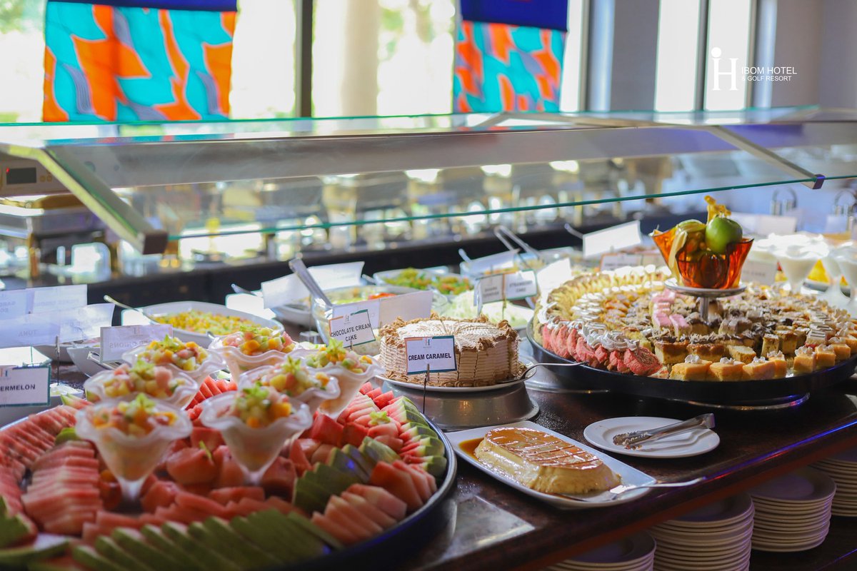 ibomhgr's tweet photo. SUNDAY FAMILY BRUNCH🍴🏊‍♀️

We’ve got you covered, so don’t stress! 😌

📆 Sunday, May 25th, 2025
🕧 12:30PM – 4:00PM
💰 ₦28,000 per adult | 50% off for kids

Reserve now: +2348080527411

#VistaRestaurantVibes #FamilyBrunch #ibomhotelandgolfresort #RelaxationMode #UnwindWithUs https://t.co/4W4CLZObDZ