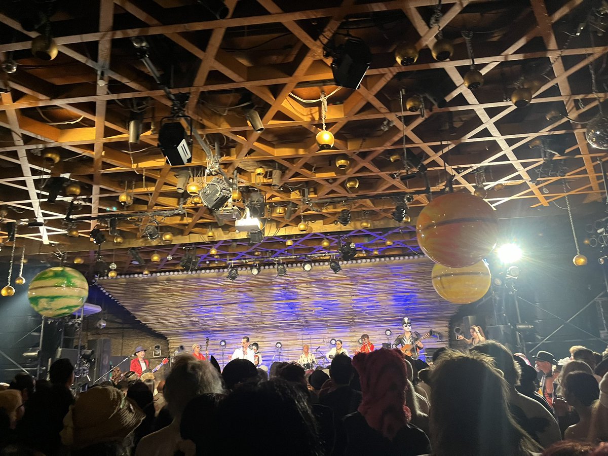 pirorudestomper's tweet photo. 味園ユニバースに行くのは最後になるかも?ミナミノオトは最高の思い出。
FARPLANE NIGHT18非現実的空間で全てが楽しかった!!
#fpn18 https://t.co/UFQTGD5wqZ