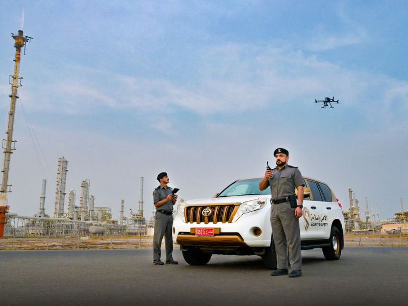 muscat_daily's tweet photo. SSC achieves 100% Omanisation, plans expansion in security services
#SSC hits 100% #Omanisation with over 12,000 #citizens employed, boosting national #workforce.
It now eyes expansion in #safety, #security & industrial #firefighting services across #Oman.
https://t.co/BEB6bxn5VE https://t.co/dDuOptNJkP