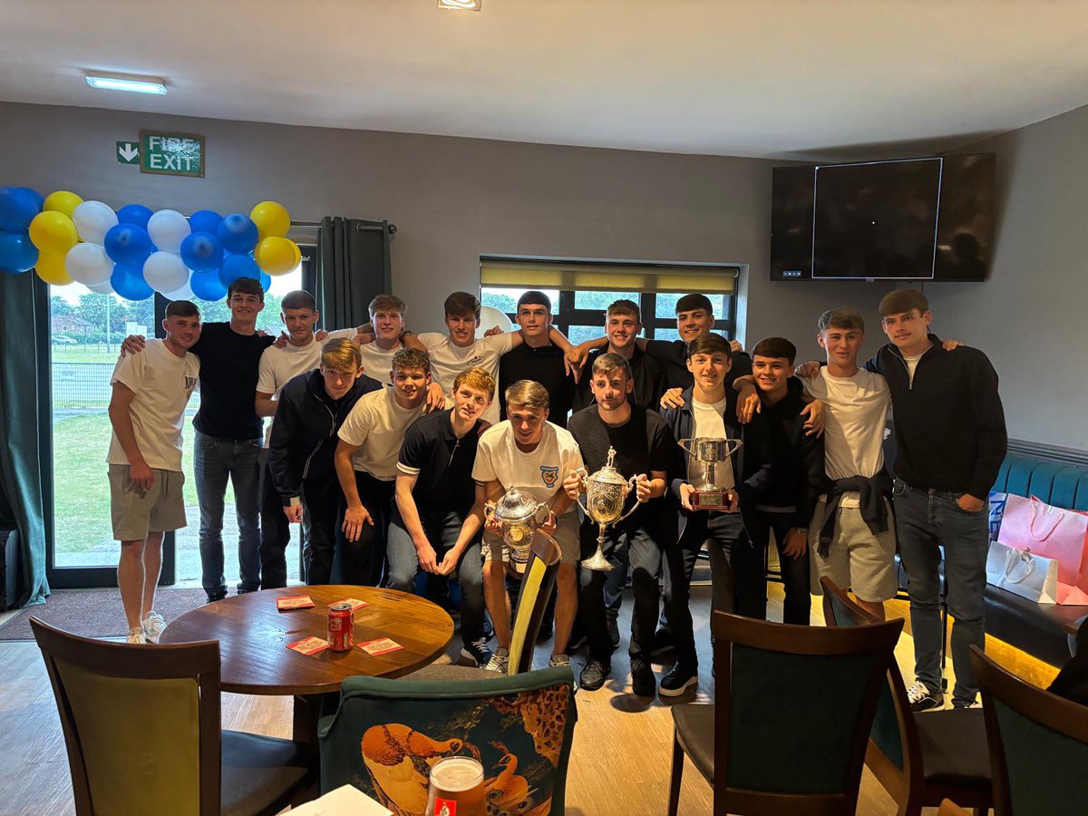 A great night to end a perfect day for these lads🏆🏆🏆great to have all the parents,grandparents and lads all together to celebrate a great season ⚽️