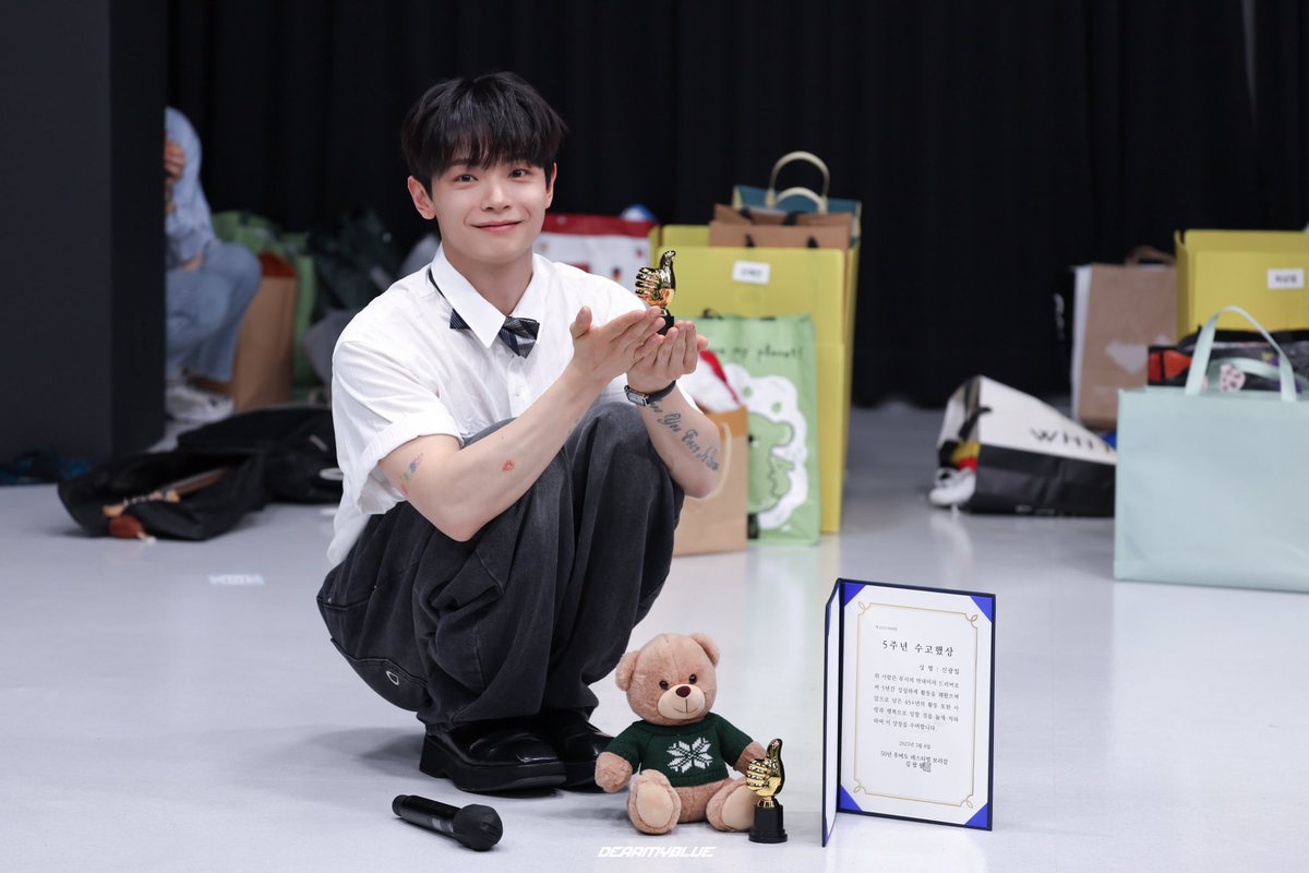 250518 디마뮤 대면 #신예찬 #신광일

광일이랑 예찬이 형이랑🏅