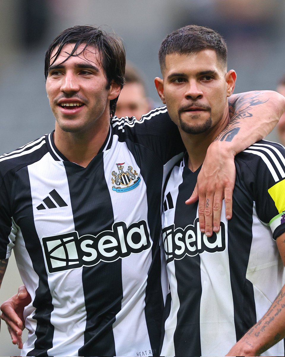 GraemeRchardson's tweet image. For the last time this season... #hwtl #timetogotowork #nufc

Been a long season and the best and the worst at times.

The faith was rocked and then EH got us a trophy

@NUFC  1 more job to do at 4pm!

⚪️⚫️❤️⚽️