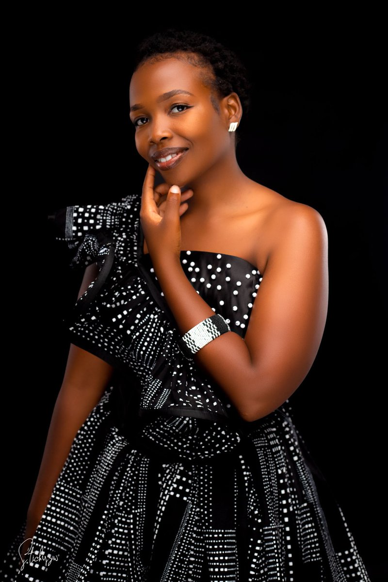 #StickyZw tweet media