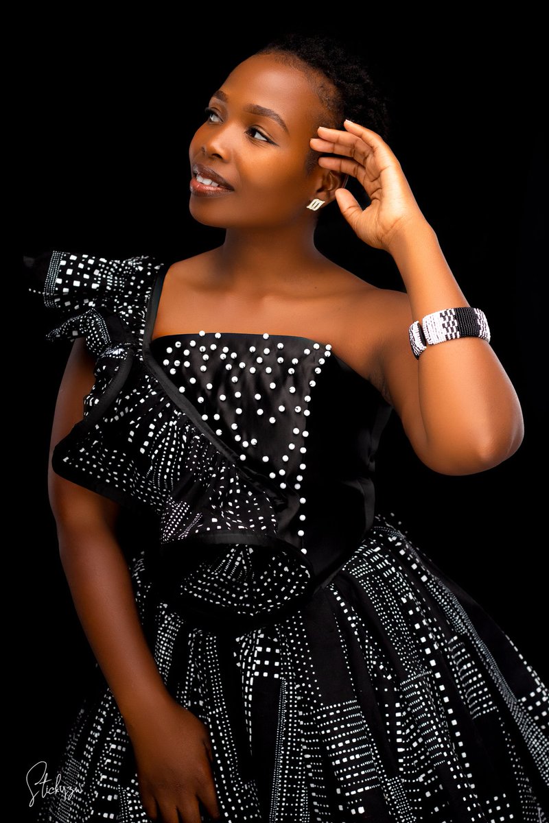 #StickyZw tweet media