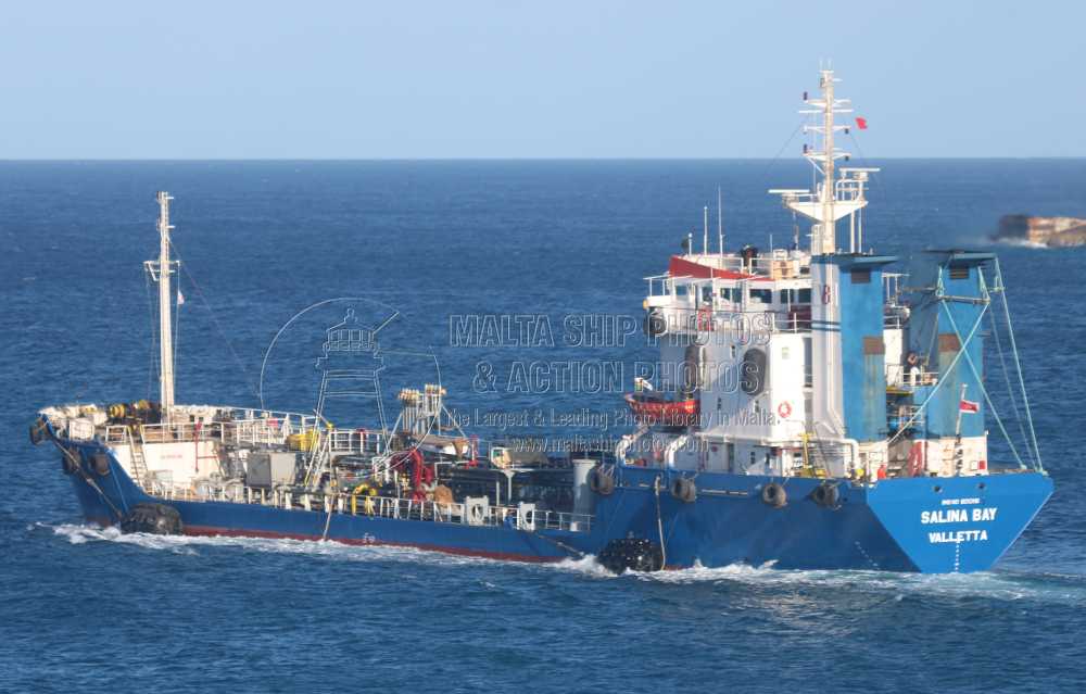 Shipguru's tweet photo. #ProductsTanker #SALINA_BAY #leaving #grandharbourmalta - 17.04.2025 - https://t.co/nfgboxc3g3 - NO PHOTOS can be used or manipulated without our permission @worldshipsoc @ShippingTV @shippingdata @ShippingMag @ShipNews @Rich_Ships @ShipsInPics @ShipNews @LowSulfurBunker https://t.co/8CauEbmew5