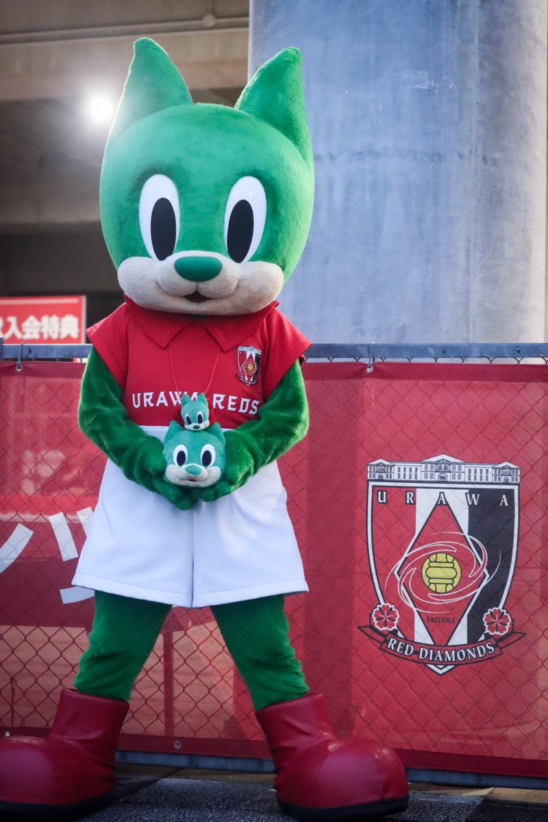 🛑𝙍𝙚𝙘𝙤𝙢𝙢𝙚𝙣𝙙 𝙄𝙩𝙚𝙢🛑 ♦️マスコットリストバンド