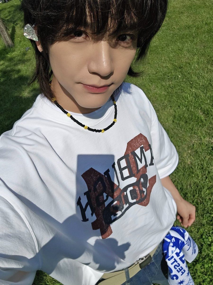 NFlyingofficial's tweet photo. 피크페스티벌!! 사진은 역시 자연광인겁니까?!

#NFlying #엔플라잉 #김재현 #KimJaeHyun https://t.co/UdnlPTvLsv
