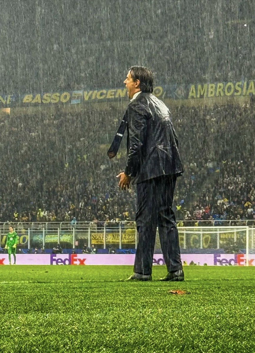 A 6 giorni dalla finale di #ChampionsLeague c’è chi chiede la testa dell’unico che ti ha portato a giocarla 2 volte negli ultimi 3 anni. Nel mezzo, coppe, super, scudetto. Come se fosse tutto normale. Scudetto perso? Ci sta, nello sport ci sono anche gli avversari. Bravo #Napoli