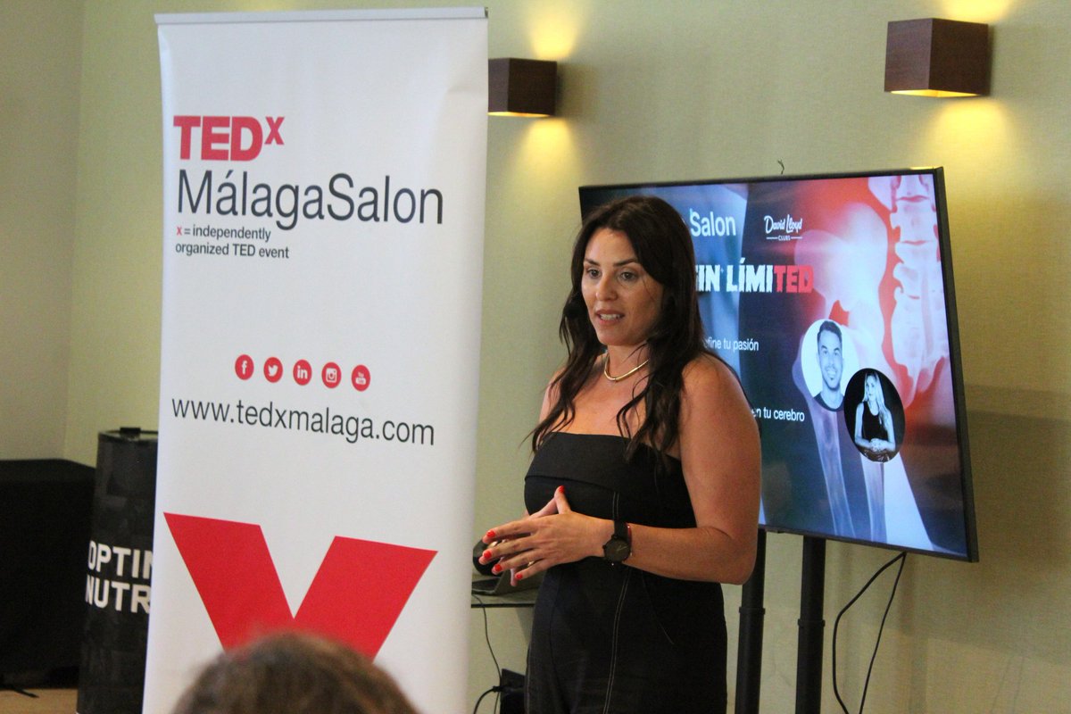 TEDxMalaga_'s tweet photo. Ha pasado una semana del #TEDxMálagaSalon y seguimos recordando los mejores momentos 😄❌️ Esta vez, las mejores reflexiones de Flor Cucco, coach deportiva: 🧵 ⬇️ https://t.co/pEV8FVNO4F