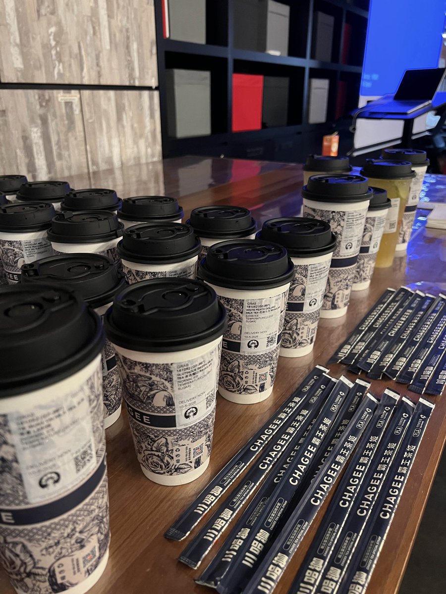 SunwayBCC's tweet image. We’re back with another deep dive, this time into Wormhole at our Whitepaper Reading event!✨
From Guardians to cross-chain messaging, we explored the tech behind blockchain interoperability.
Big thanks to @WPReadingClub for making it happen, and to everyone who joined us! 🙌