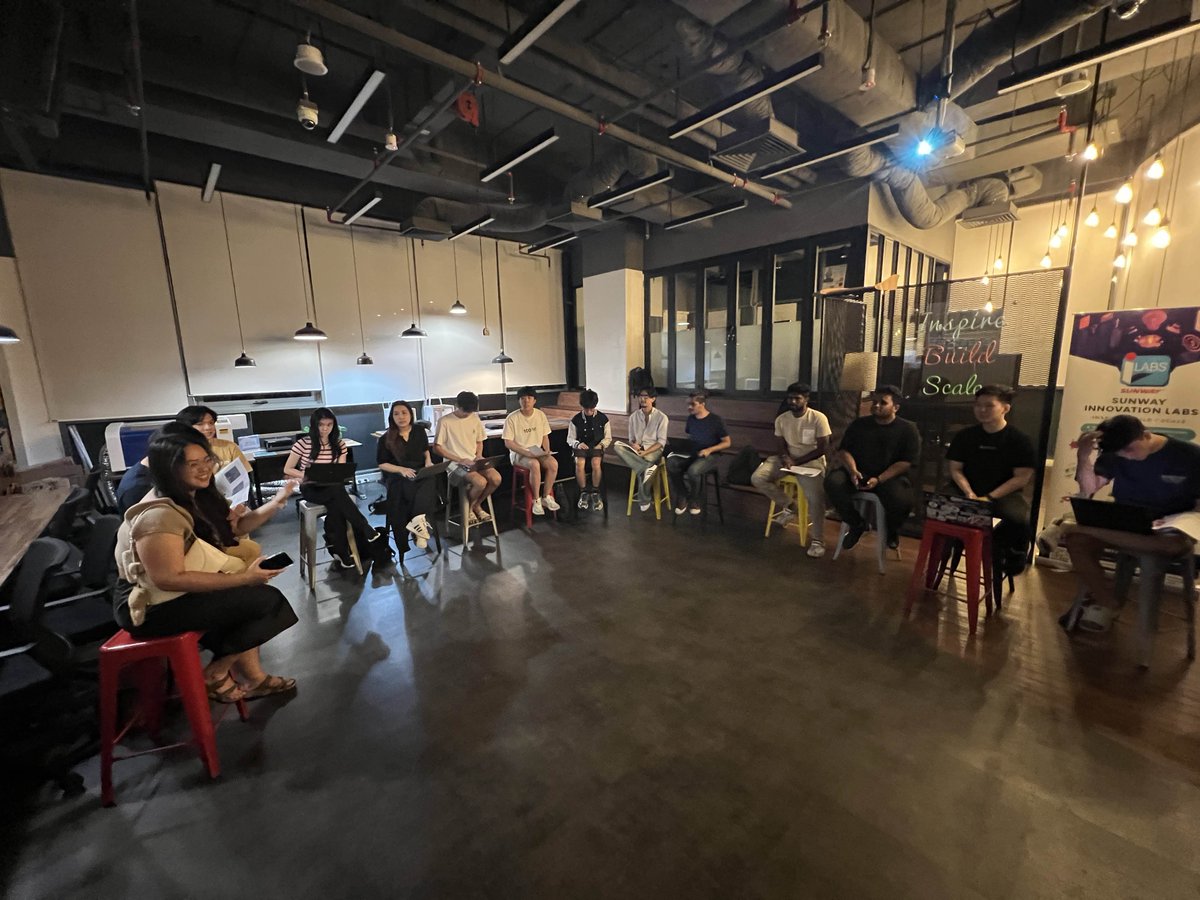 SunwayBCC's tweet image. We’re back with another deep dive, this time into Wormhole at our Whitepaper Reading event!✨
From Guardians to cross-chain messaging, we explored the tech behind blockchain interoperability.
Big thanks to @WPReadingClub for making it happen, and to everyone who joined us! 🙌