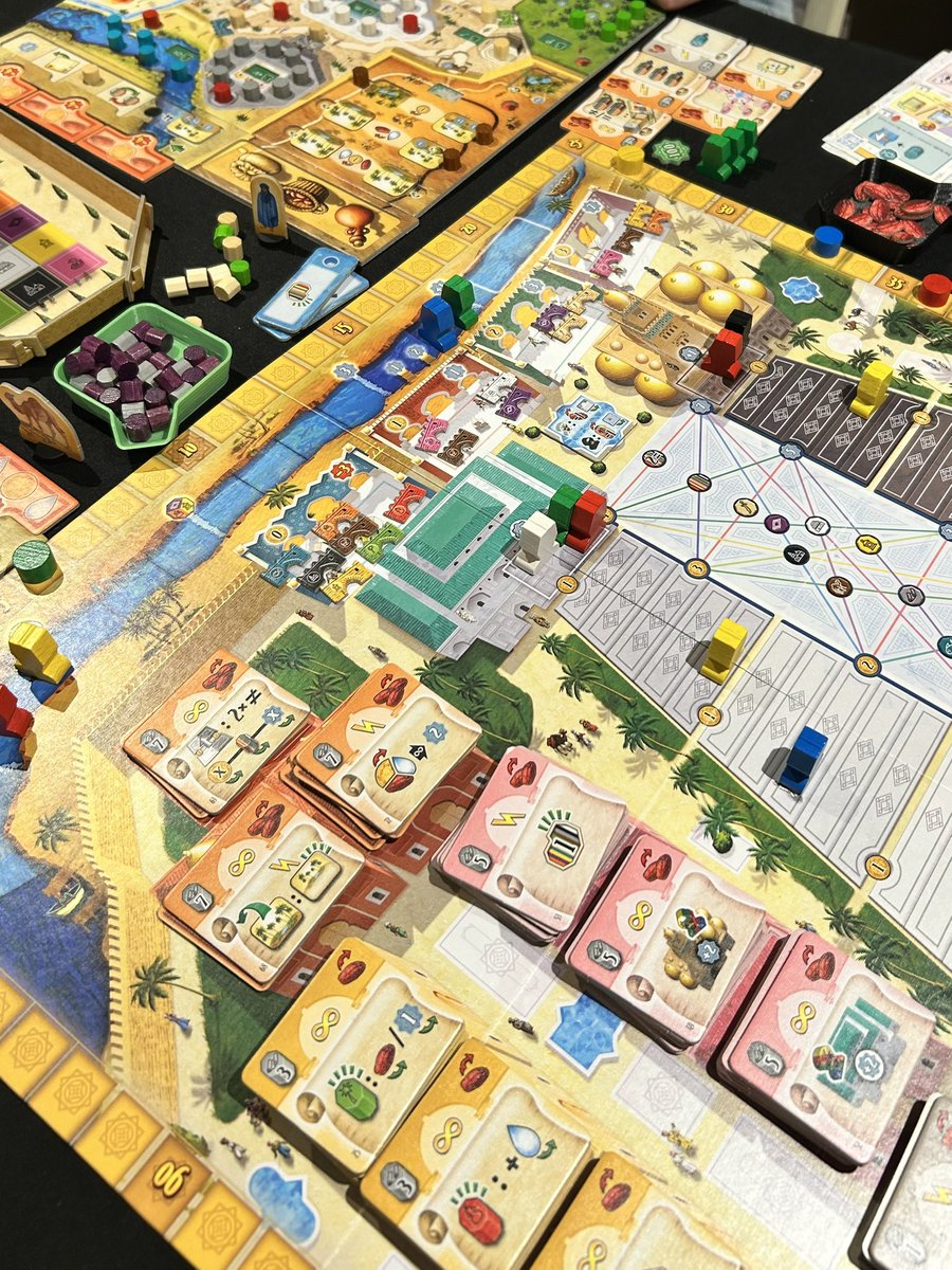 No Ordinary Meeple 🙋🏻‍♂️🙋🏻‍♀️ tweet media