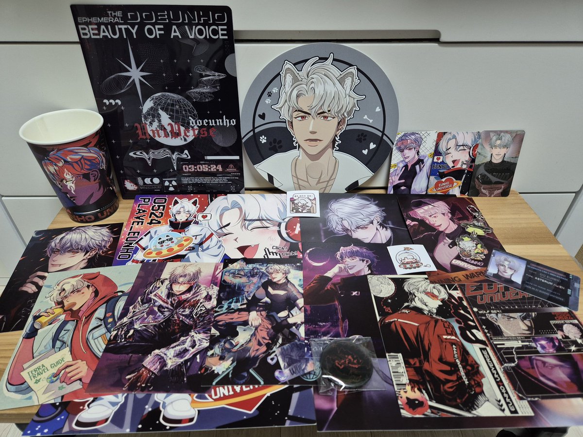 #EUNHO_UNIVERSE_0524 
#WOLFCORE_DOGGIECORE
늦게 입장하여 재방문의사가 가득한 유니버스 카페!
차분이 빠르게 보다가 개구장이 은호가 인상깊어 몇 장 찍었는데 다시봐도 너무 귀엽고 다시 가고 싶어졌다🥲
음식 먹다 놀란 은호가 진짜 최고인듯!
<a href="/DoEunHo_Day0524/">𝘌𝘜𝘕𝘏𝘖 𝘜𝘕𝘐𝘝𝘌𝘙𝘚𝘌 2025 PLAVE 은호 생일카페</a> 님 감사합니다!