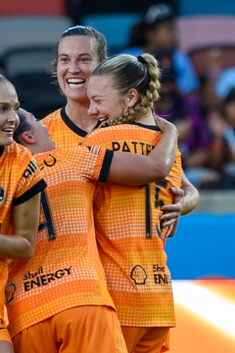 MsKriNT's tweet photo. The @HoustonDash tie BayFC 2-2 in an incredible performance against an intense opponent!! #houstondash #houstonsoccer #nwsl #dashon https://t.co/b5RYLvcflt