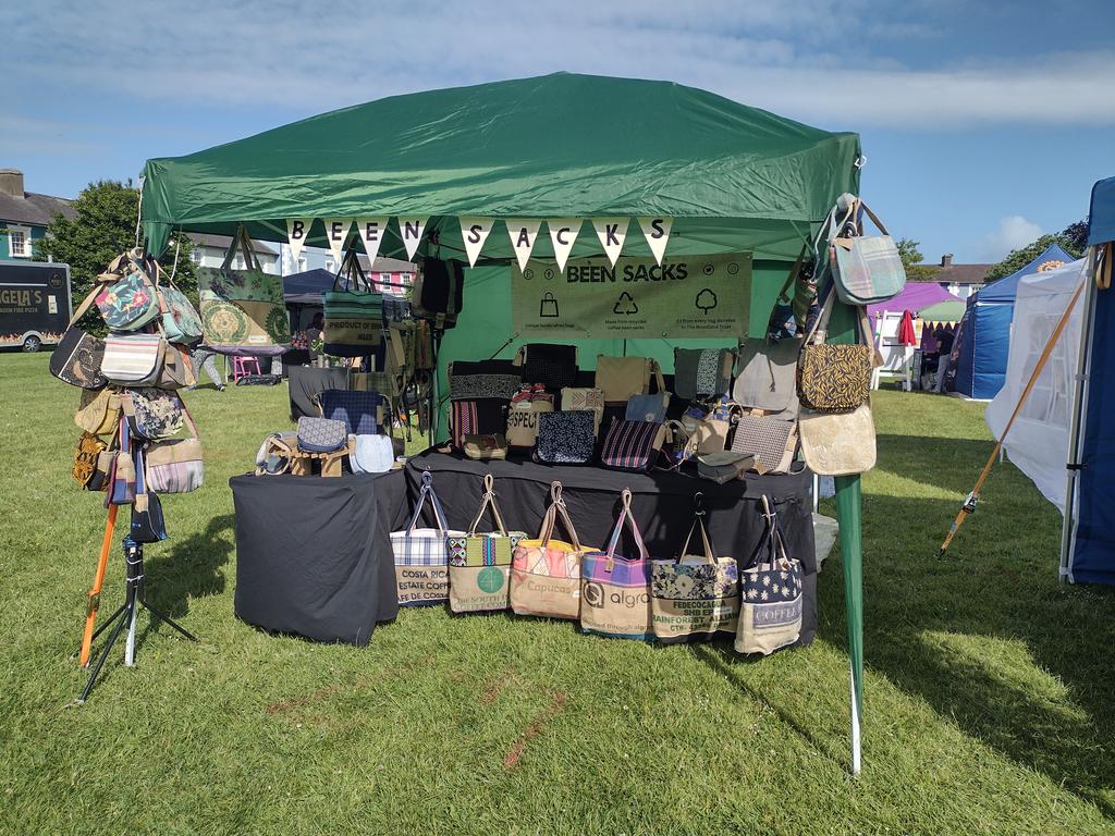 BeenSacks's tweet image. All set up and ready for this weekends Aberaeron Plant and Craft Fair Our first market with a gazebo so 🤞the weather will be kind 😎 #MHHSBD