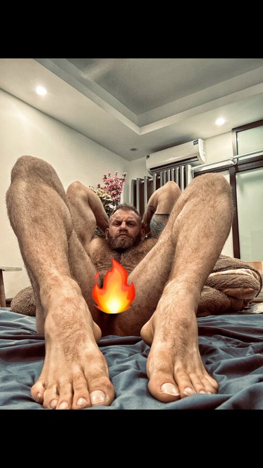 Watch Oz (Naughtiest Gay Bear on OF) 😈's leaked NSFW photo on TwXstars