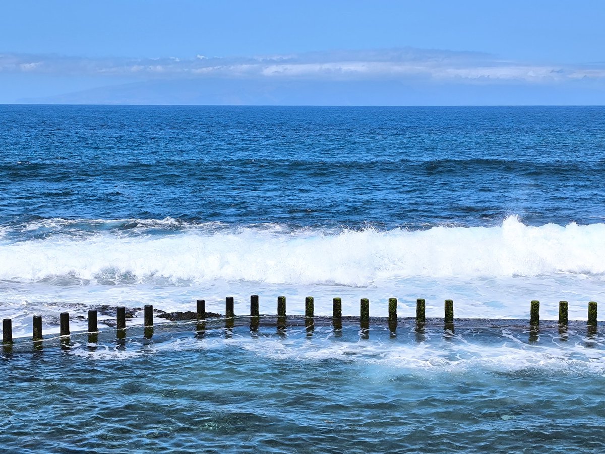 leodesinquieto's tweet photo. Be water! #alcala #guiadeisora #tenerife #islascanarias
.
.
@guiade_isora @visitguia_isora @VisitTenerifeES #somostenerife @TurismCanarias #leodesinquieto #loquepidaelcuerpo 😎 https://t.co/8UAxxIOpKu