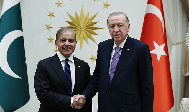 🔴 Pakistan Başbakanı Şahbaz Şerif, bugün Türkiye'yi ziyaret edecek.