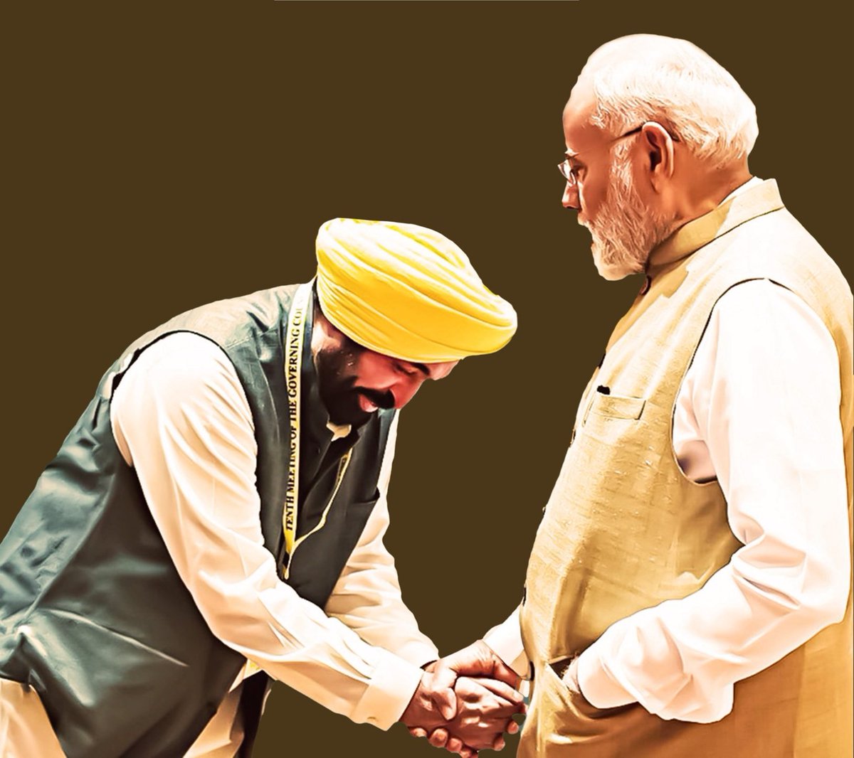 शेर के सामने आते ही अच्छे-अच्छे झुक जाते हैं।