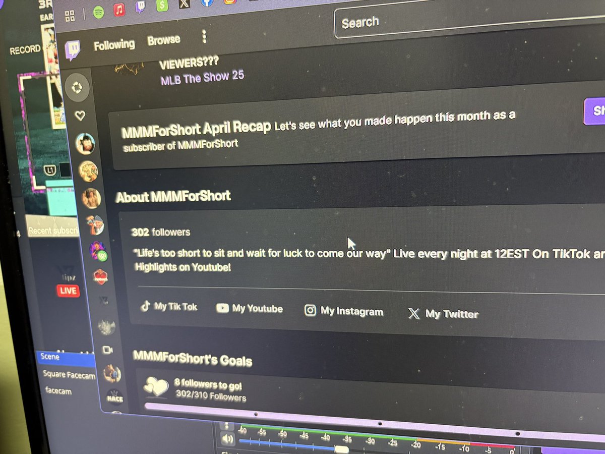 MMMForShort's tweet image. I hit 4k followers on TikTok  and 300 follows on Twitch and 380 on YouTube tonight!