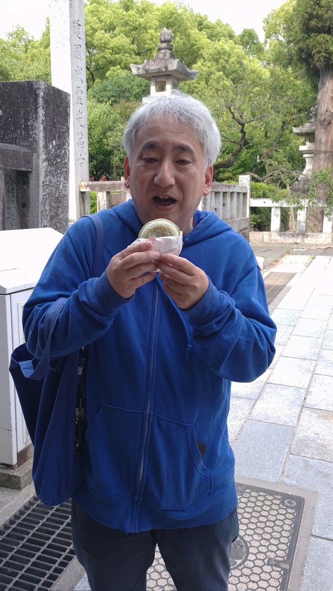 M6Koo's tweet photo. #太宰府天満宮
で、25日限定のよもぎの梅ヶ枝餅と
あまおういちご大福を食べました!
#甘木屋
#Neontetra応援店
#Kingberry https://t.co/ELv0UcNsyQ