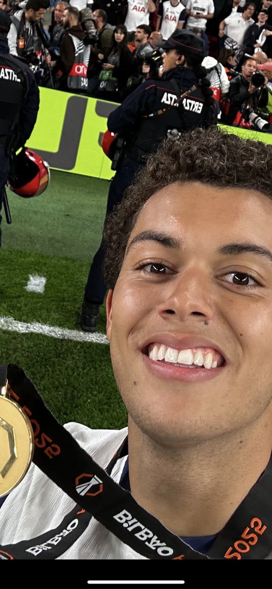 🏆16daysofglory tweet media