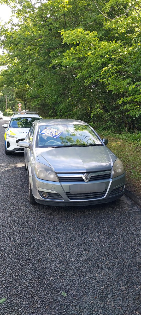 #LPT4 This #Vauxhall was stopped by officers in #Cranbrook as it displayed #NoInsurance and #NoMOT - Checks showed the vehicle had not been #Insured since August 2024 and the #Driver is already on #6Points. #Seized #DriveInsured CAD 20-0344 RB