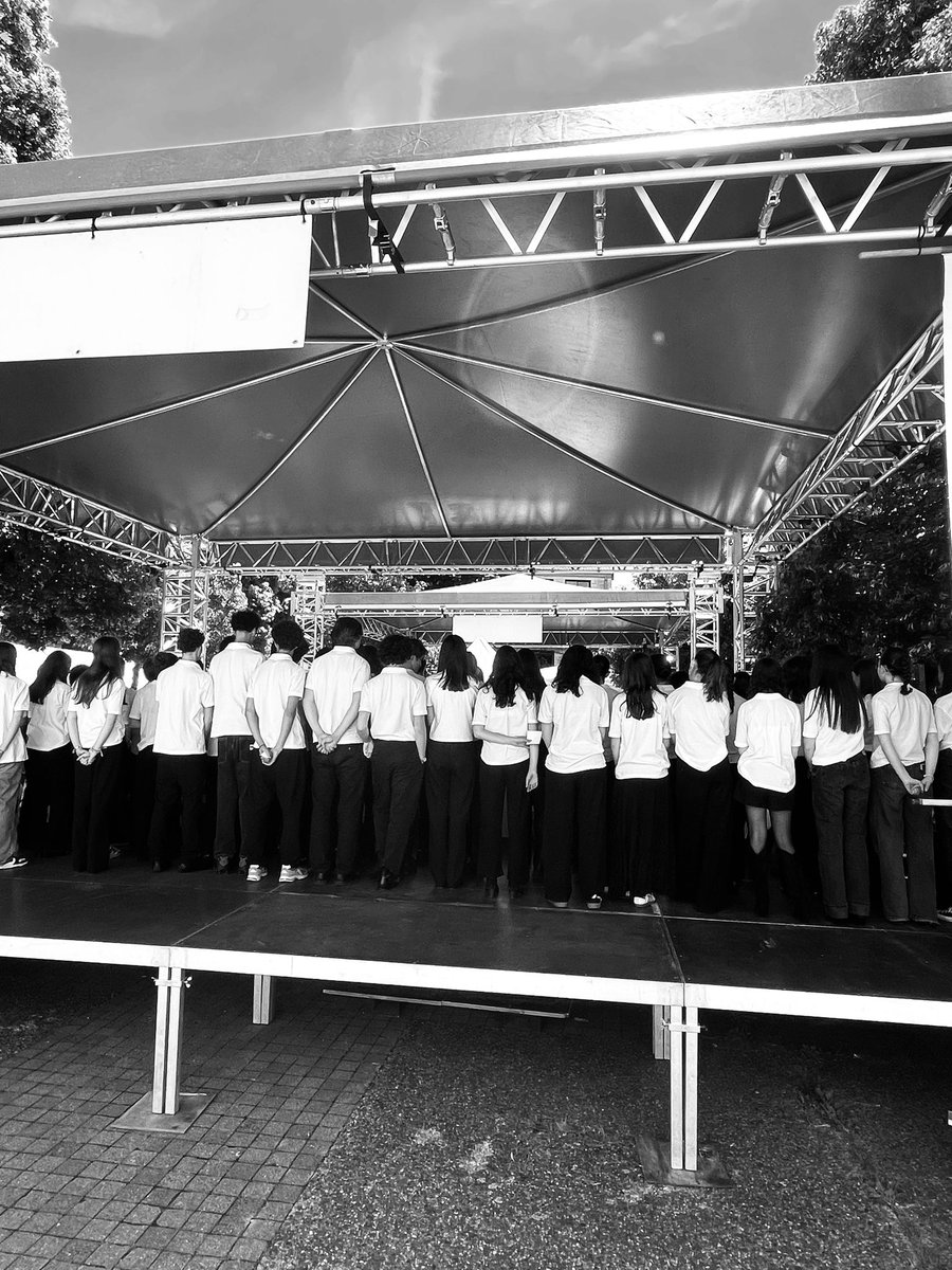Classe musique des Ponts-Jumeaux (@classemusique31) on Twitter photo Merci au festival les <a href="/foliesvocales/">foliesvocalesagen</a> pour l’invitation ! Bravo à tous les élèves choristes et à la chorale Cant’Agen pour ce concert partagé. La musique comme vecteur de lien intergénérationnel, Toulouse s’exporte ! 🎶 <a href="/HauteGaronne/">Haute-Garonne</a> <a href="/SebVincini/">Sébastien Vincini</a> <a href="/vgibert/">Vincent Gibert</a> <a href="/Toulouse/">Toulouse - Mairie et Métropole</a> <a href="/actoulouse/">Académie de Toulouse</a> Merci au festival les <a href="/foliesvocales/">foliesvocalesagen</a> pour l’invitation ! Bravo à tous les élèves choristes et à la chorale Cant’Agen pour ce concert partagé. La musique comme vecteur de lien intergénérationnel, Toulouse s’exporte ! 🎶 <a href="/HauteGaronne/">Haute-Garonne</a> <a href="/SebVincini/">Sébastien Vincini</a> <a href="/vgibert/">Vincent Gibert</a> <a href="/Toulouse/">Toulouse - Mairie et Métropole</a> <a href="/actoulouse/">Académie de Toulouse</a>