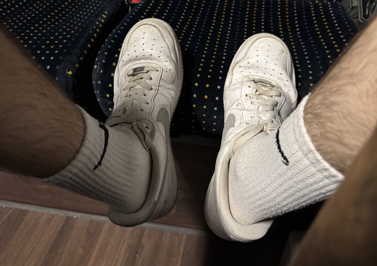 Hinknien und sniffen!🦶🤮😈

#feet #paypig #findompiggy
#findomdom #cashmaster #cashslaves #feetfindom #footslave #alphadom #alphafeet #humillation #gayslave #master #dirty #cashgame #slave #drain #sub #findom