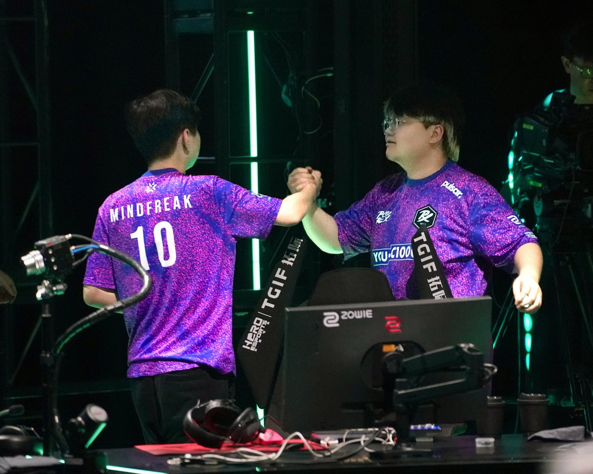 We take today's match [3-1] GGWP DRX! 

Ascent: 8-13
Sunset: 13-7 ✅
Lotus: 13-11 ✅
Icebox: 13-6 ✅

Our #EWC2025 journey continues in July. Till then, we're back on track to #VALORANTMasters Toronto. 

#WGAMING