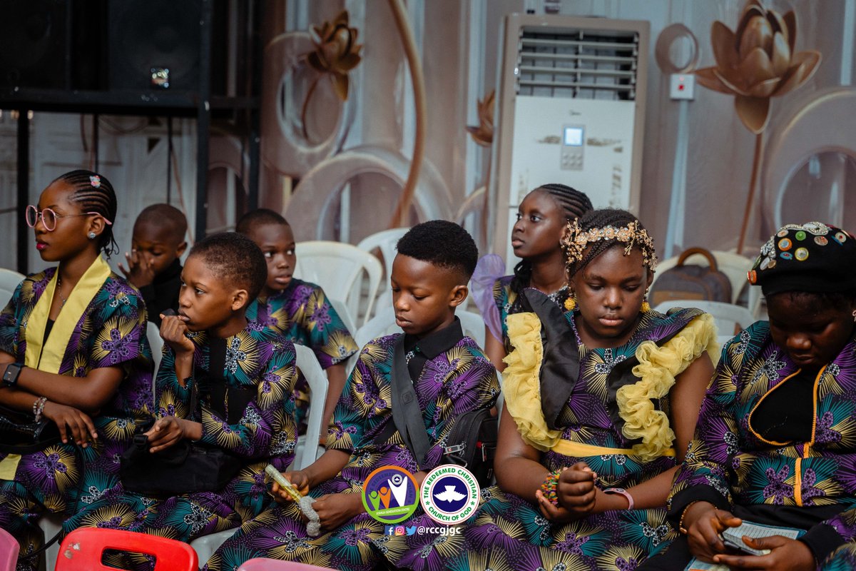 rccgjgc's tweet photo. Sermon:
Ministering: Peter Adeighe
Topic: Born To Shine
Text: Matt 5:16, Eph 2:10,

Note:
For we are his workmanship
• We are born into this world to overcome darkness. 1 John 1:5
#rccgjgc #youthchurch #YP18 #RCCGWorldwide #Abuleegba #childrensDay https://t.co/OXItAK4w7D