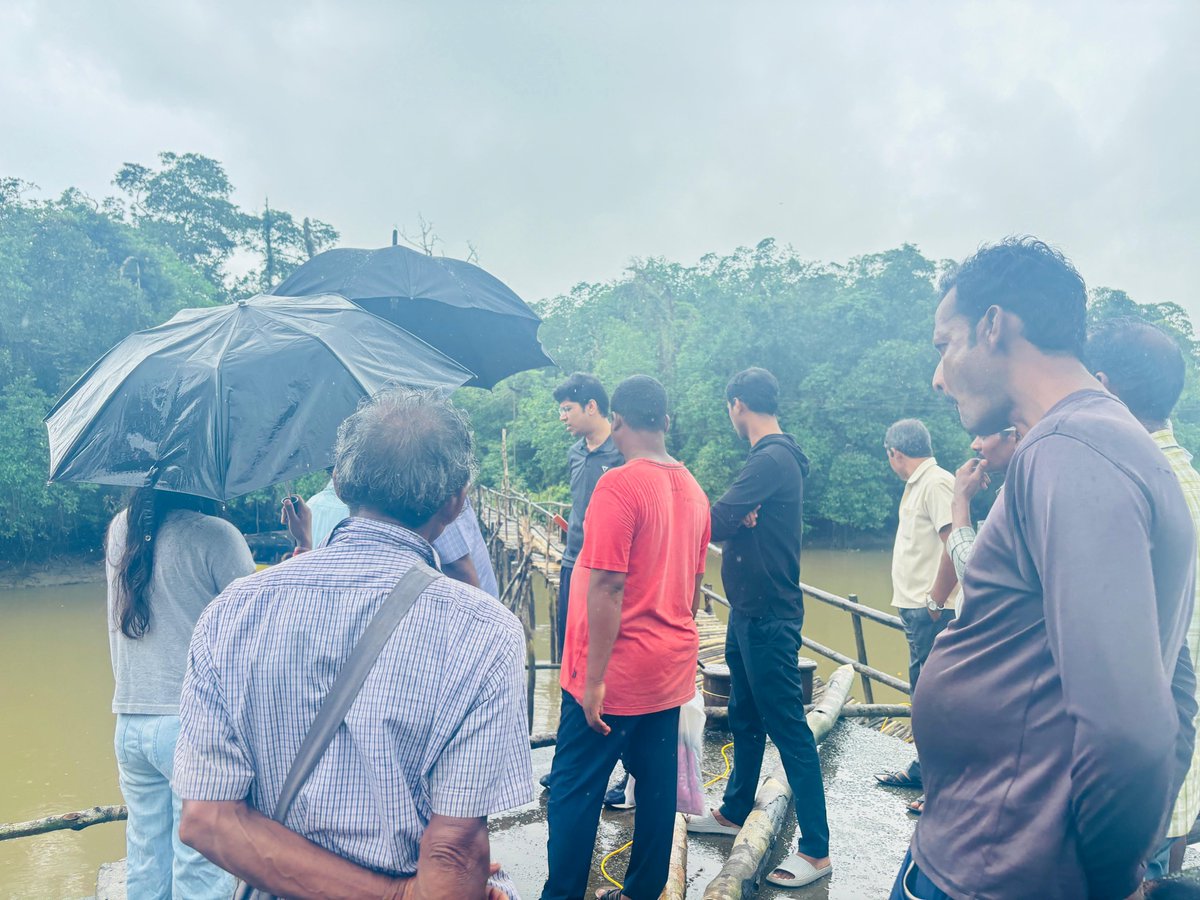 NorthAndaman's tweet photo. Shri. Kamaleshwar Rao S, IAS, Assistant Commissioner Diglipur conducted on-site inspection of the broken wooden bridge at Nischintapur today, i.e, on 25.05.2025 along with area Patwari, JE APWD, Forest Ranger, Pradhan Kalighat and local villagers. Immediate safety measures have https://t.co/gspmDw0O8n