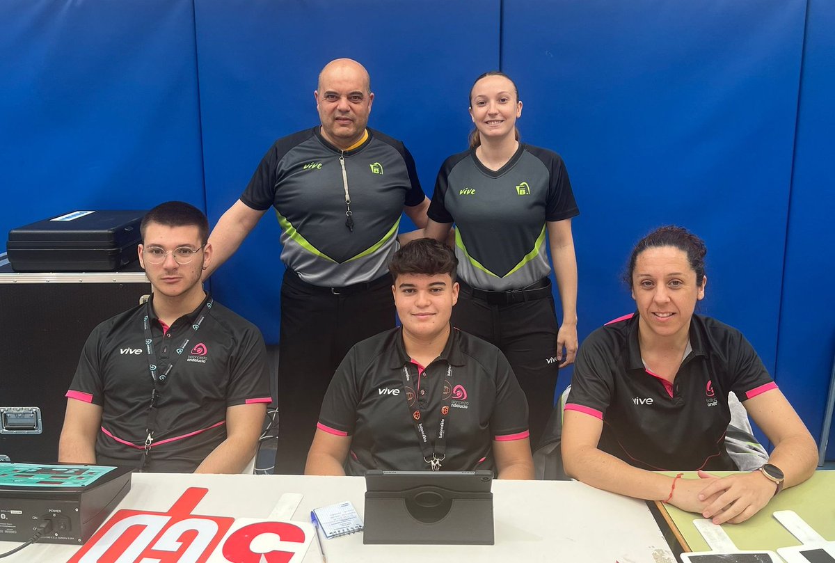 FAB Cádiz (@fabcadiz) on Twitter photo 📢 En juego la Final cadete femenino Copa Andalucia B. ⛹️♂️
🏀 <a href="/CBCAlgeciras/">CB Ciudad Algeciras</a>
🏀 <a href="/CadizCBGades/">Cádiz CB Gades</a>
#FaseFinalCadiz #baloncestoandalucia 📢 En juego la Final cadete femenino Copa Andalucia B. ⛹️♂️
🏀 <a href="/CBCAlgeciras/">CB Ciudad Algeciras</a>
🏀 <a href="/CadizCBGades/">Cádiz CB Gades</a>
#FaseFinalCadiz #baloncestoandalucia