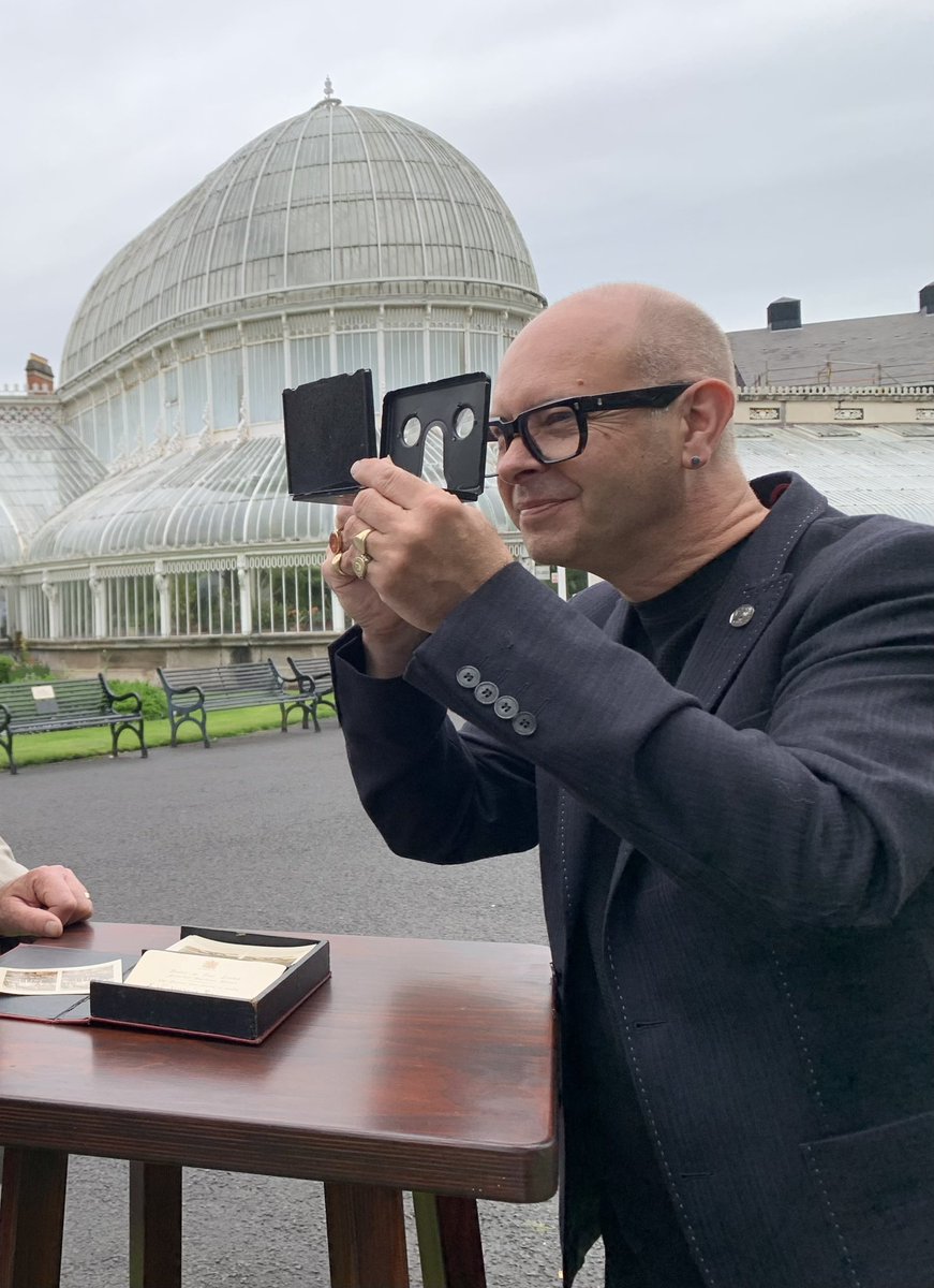Marc_Allum's tweet image. Tonight’s Antiques Roadshow is a new episode from Belfast Botanic Gardens where I get to talk about something rather otherworldly! 

BBC1 7.15pm 25th May (Earlier time) 

#antiquesroadshow