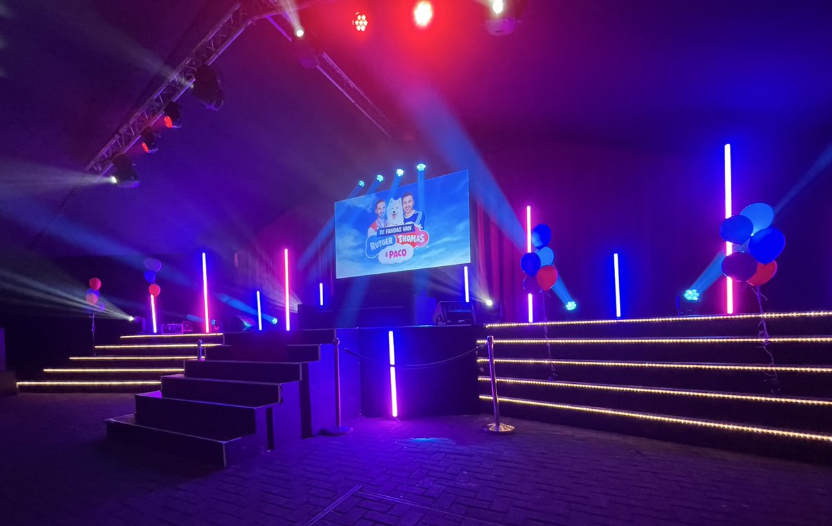 Wanneer je 10-jarige groot fan is van Rutger, Thomas &amp; Paco; dan ga je naar de fandag. De hele dag. Ik heb met alle hysterische kinderen om mij heen hierna wel een vakantie verdient. Naar de Maldiven ofzo.