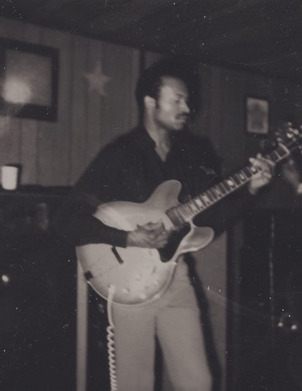 olskooljam's tweet image. 世界最高のディガーの一人Egonが掘り出してくれたRichard Marksのフルアルはとんでもないお宝皿がザクザク入っていますよね

深く唄い込むシングルもスゴいのですが個人的にはTuskaから出ていたディープファンクなこのインスト。完全にシビれてしまいました🔥

#RichardMarks #Funk45