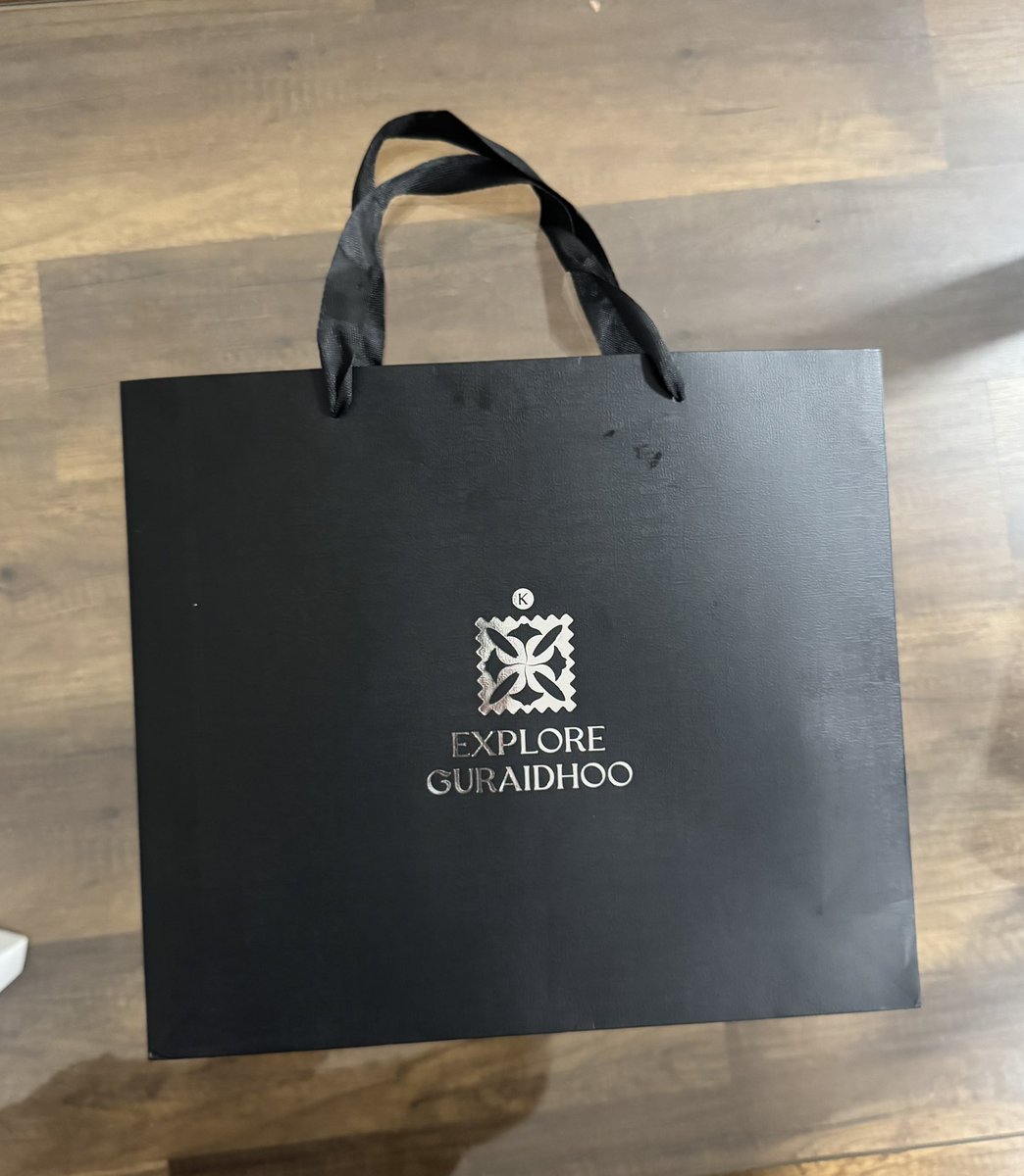 Thank you <a href="/KaafGuraidhoo/">Secretariat of the Guraidhoo Council, Male’ Atoll</a> for this amazing gift set! Love the sleek design &amp; the thought behind it. A classy way to promote the island &amp; its charm. ,, well done team! <a href="/xploreguraidhoo/">Explore Guraidhoo</a>

#Exploreguraidhoo #Goodinguraidhoo #IslandLife #Surf #Dive #MarineLife #Maldives #CommunityLove