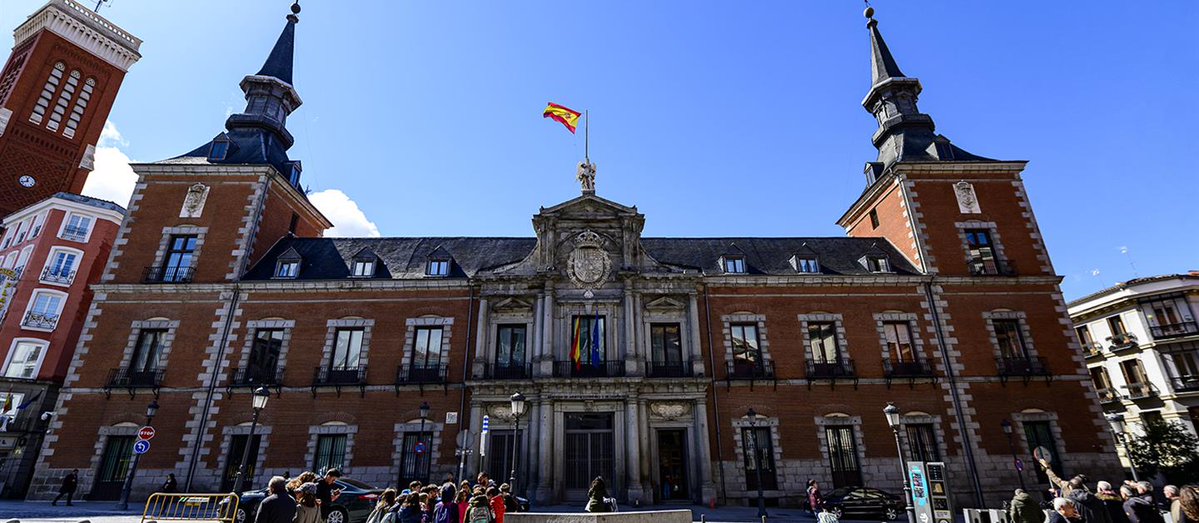 Ministerio de Asuntos Exteriores, UE y Cooperación (@maecgob) on Twitter photo El ministro <a href="/jmalbares/">José Manuel Albares</a> recibe hoy en el palacio de Santa Cruz del <a href="/MAECgob/">Ministerio de Asuntos Exteriores, UE y Cooperación</a> a 20 países y varias organizaciones internacionales para avanzar hacia una solución de dos Estados.
España exige el alto el fuego y la entrada de ayuda humanitaria en Gaza. El ministro <a href="/jmalbares/">José Manuel Albares</a> recibe hoy en el palacio de Santa Cruz del <a href="/MAECgob/">Ministerio de Asuntos Exteriores, UE y Cooperación</a> a 20 países y varias organizaciones internacionales para avanzar hacia una solución de dos Estados.
España exige el alto el fuego y la entrada de ayuda humanitaria en Gaza.