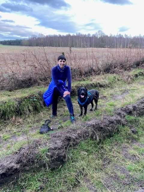 Lisa, 55, is missing with serious concerns for her welfare.

Lisa was last seen at 03:40 on 25/05/2025 in the Barton, Humberside area. She is described as a white female, 5ft7 with short brown hair, wearing a green t-shirt, blue lycra shorts and blue trainers. 

If anyone has any