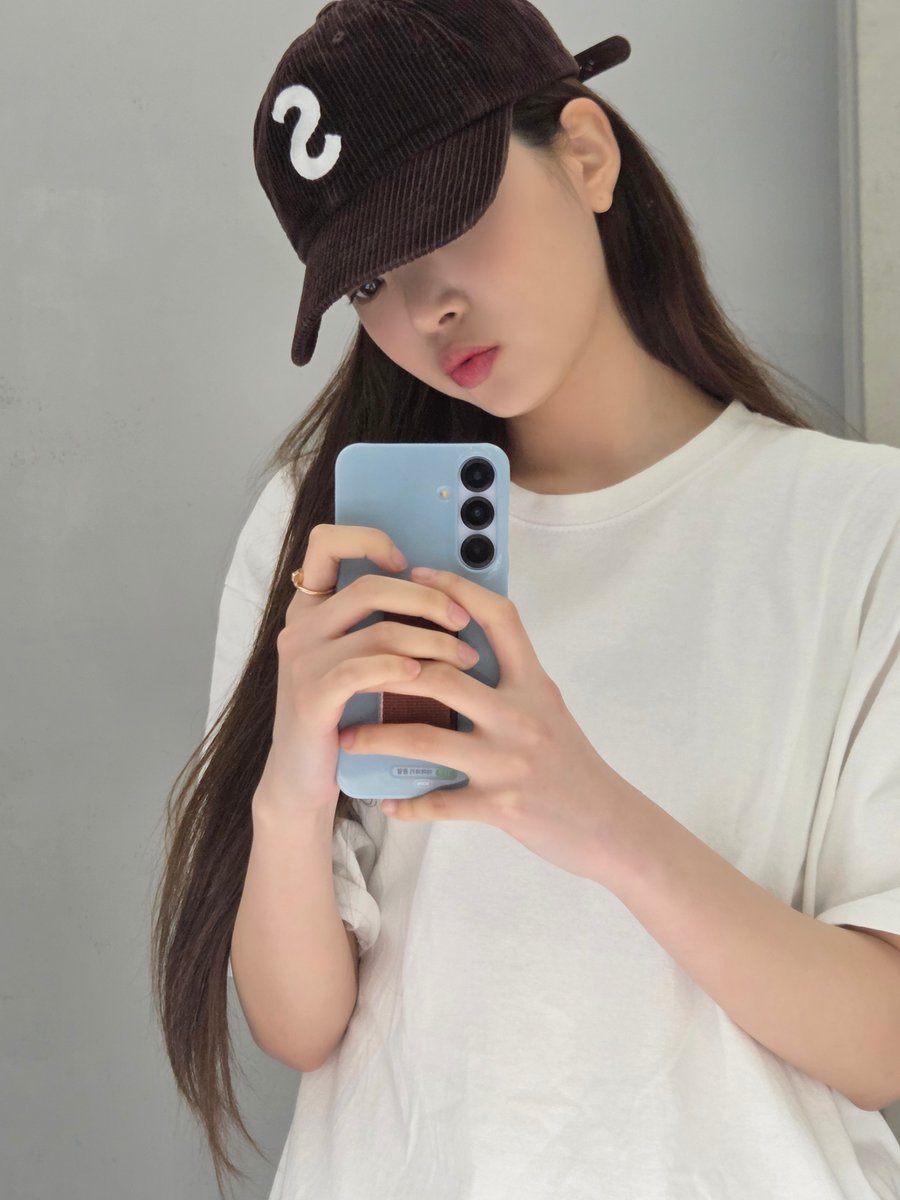 [📸] HONG EUNCHAE Weverse DM Update

“Did you eat? I ate kimchi fried rice”

#르세라핌 #홍은채 #은채 #ウンチェ
#LE_SSERAFIM #HONGEUNCHAE