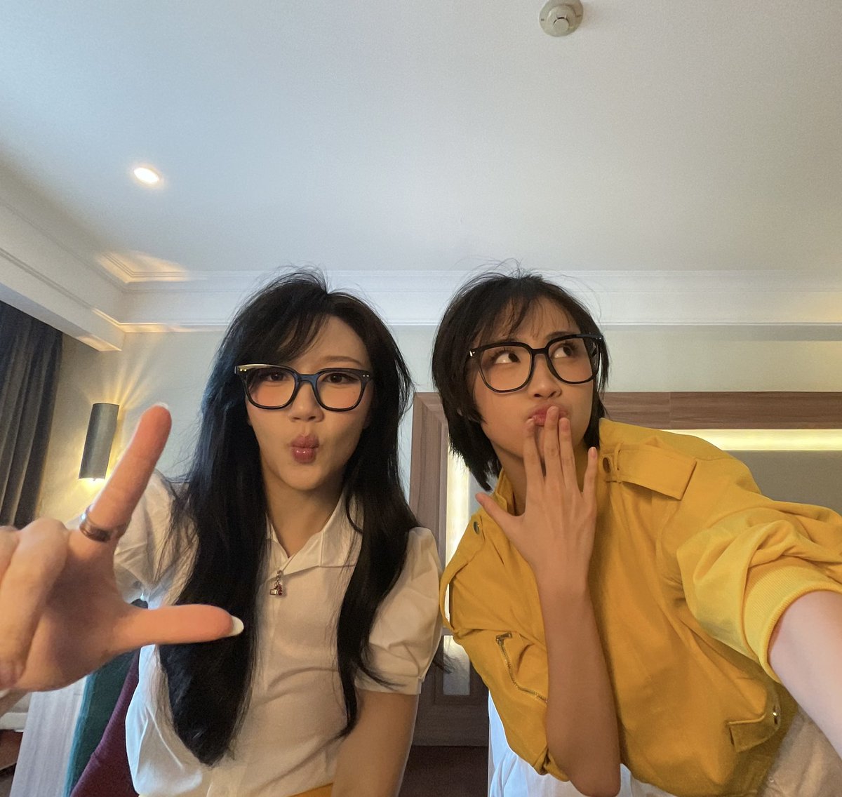 gabriela abigail tweet media