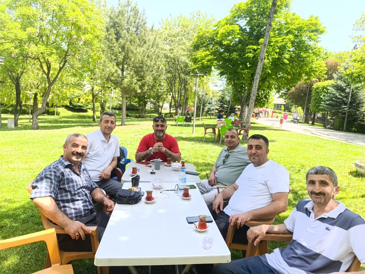 EMADDER 🦅🦅selçuk 🇹🇷şimşek🇹🇷 (@selcukimek90300) on Twitter photo <a href="/EmadDernegi/">EMEKLİLİKTE ADALET DERNEĞİ ⚖️</a>
<a href="/mihribanugurluu/">Mihriban UĞURLU ⚖️</a>
<a href="/ener49084423/">Şener ⚖️</a>
<a href="/coskun_bul53212/">Coşkun bülgütay (Sarıkamış sevdalısı)⚖️</a>
<a href="/ToprakVaha56282/">vahap toprak</a>
<a href="/Muratzt86895854/">Murat Öztürk</a>
<a href="/Osmannd53551833/">Osman Önder</a>
İzmir Samsun Tekirdağ ✊✊✊
Ekibi hazır Kıta ✊
Ankara bizim dir Bizim Kalaçak ✊
Borçlu değil alaçaklıyız✊
#KademeAnkaradaTekYürek <a href="/EmadDernegi/">EMEKLİLİKTE ADALET DERNEĞİ ⚖️</a>
<a href="/mihribanugurluu/">Mihriban UĞURLU ⚖️</a>
<a href="/ener49084423/">Şener ⚖️</a>
<a href="/coskun_bul53212/">Coşkun bülgütay (Sarıkamış sevdalısı)⚖️</a>
<a href="/ToprakVaha56282/">vahap toprak</a>
<a href="/Muratzt86895854/">Murat Öztürk</a>
<a href="/Osmannd53551833/">Osman Önder</a>
İzmir Samsun Tekirdağ ✊✊✊
Ekibi hazır Kıta ✊
Ankara bizim dir Bizim Kalaçak ✊
Borçlu değil alaçaklıyız✊
#KademeAnkaradaTekYürek