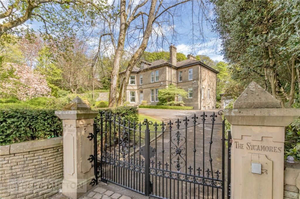 In case you missed it, every month, we show you some of the hottest properties currently on the market in Greater Manchester... and May has some stunners. 🏡😍

Step through the doors 👉 buff.ly/mFf00Wh