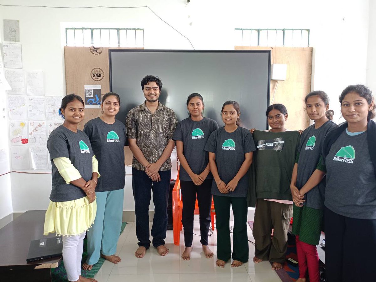 fossunitedbihar's tweet image. Bihar is enthusiastically accelerating into FOSS and had a wonderful workshop session at @NavGurukul Kishanganj. Young women diving into Git and GitHub, setting up accounts, learning commands, and building team projects from scratch.