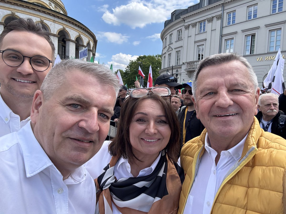 Zaraz rusza #WielkiMarszPatriotów 🇵🇱 Do zobaczenia!