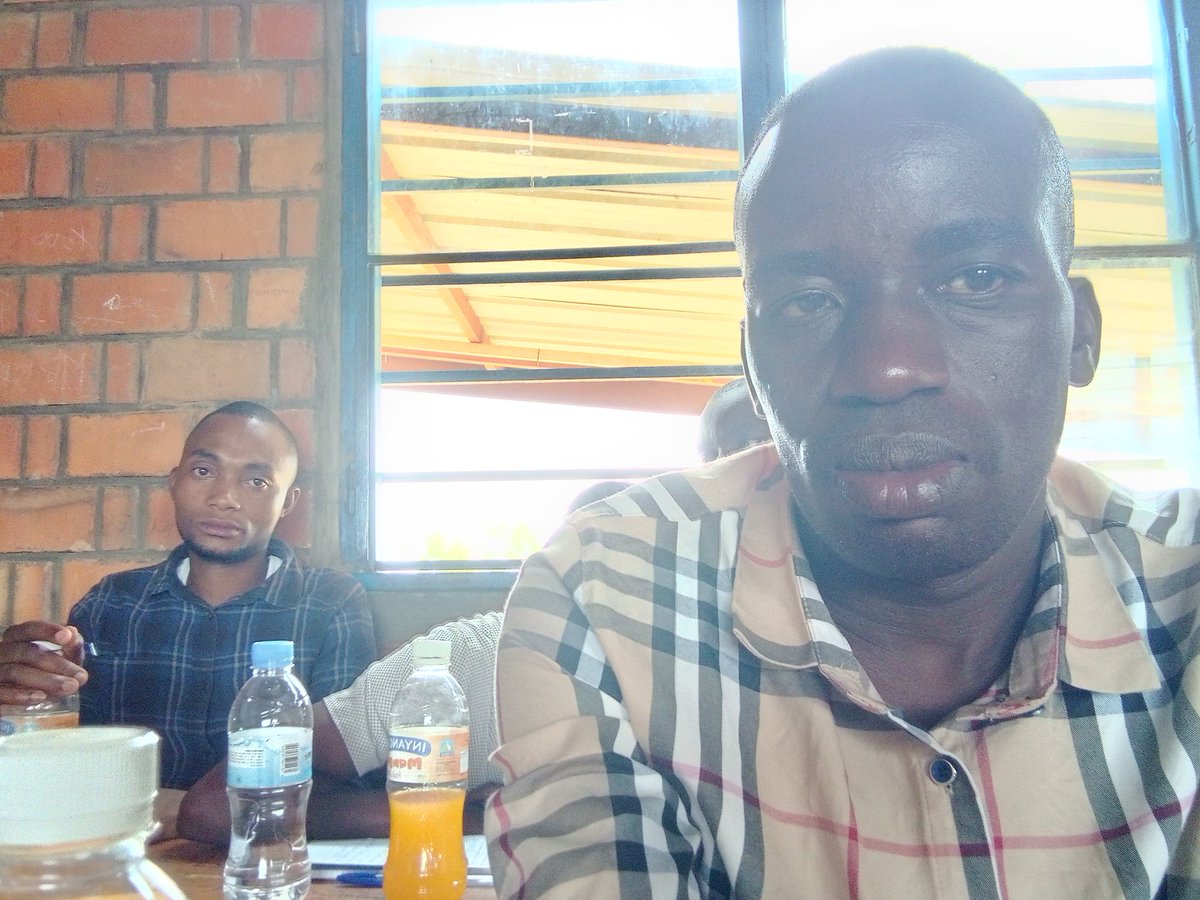 MUPENZIcleve2's tweet image. Uyu kunsi turasoza amahugurwa
Ya Save the children yaberaga #GSRwimiyaga
#youth_Volunteers 
#Inzu
#Uhagarariye ababyeyi
#abayobozi bi bigo bya mashuri