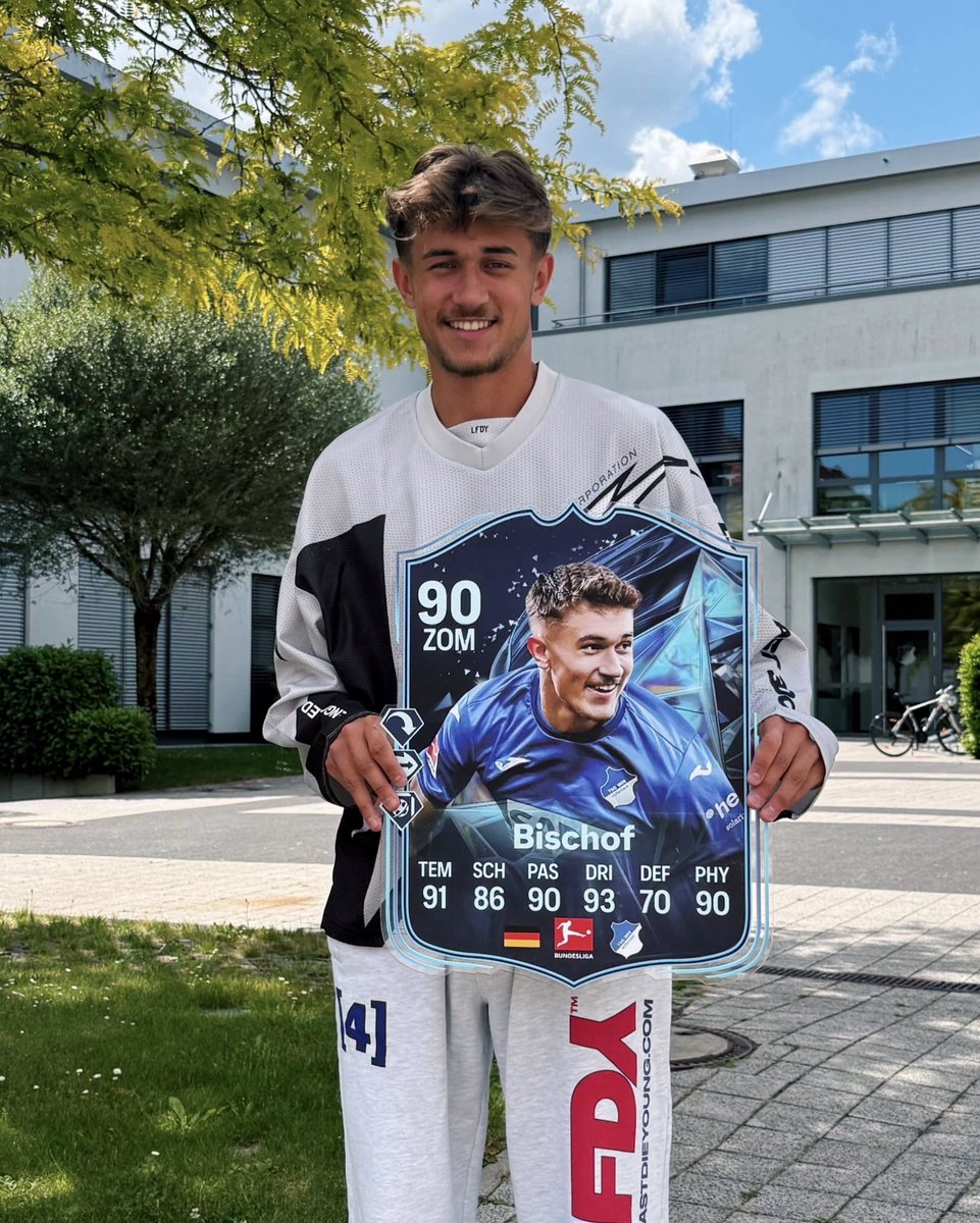 ☝️🥰 Eine #TOTS Karte sagt mehr als 1.000 Worte. <a href="/EASPORTSFC/">EA SPORTS FC</a> 

Danke für alles und mach‘s gut, Tom 👋💙🤍