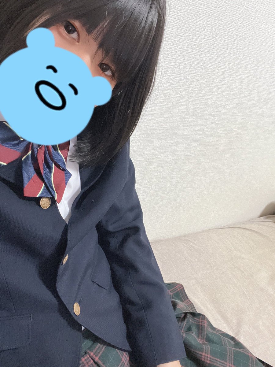 【久しぶりの投稿✨】
制服の写真投稿しよう〜っと💕
皆さんにいっぱい見られて、反応してほしい〜！これから制服以外のコスプレも挑戦してみたいな☺️
#男の娘 #女装 #制服